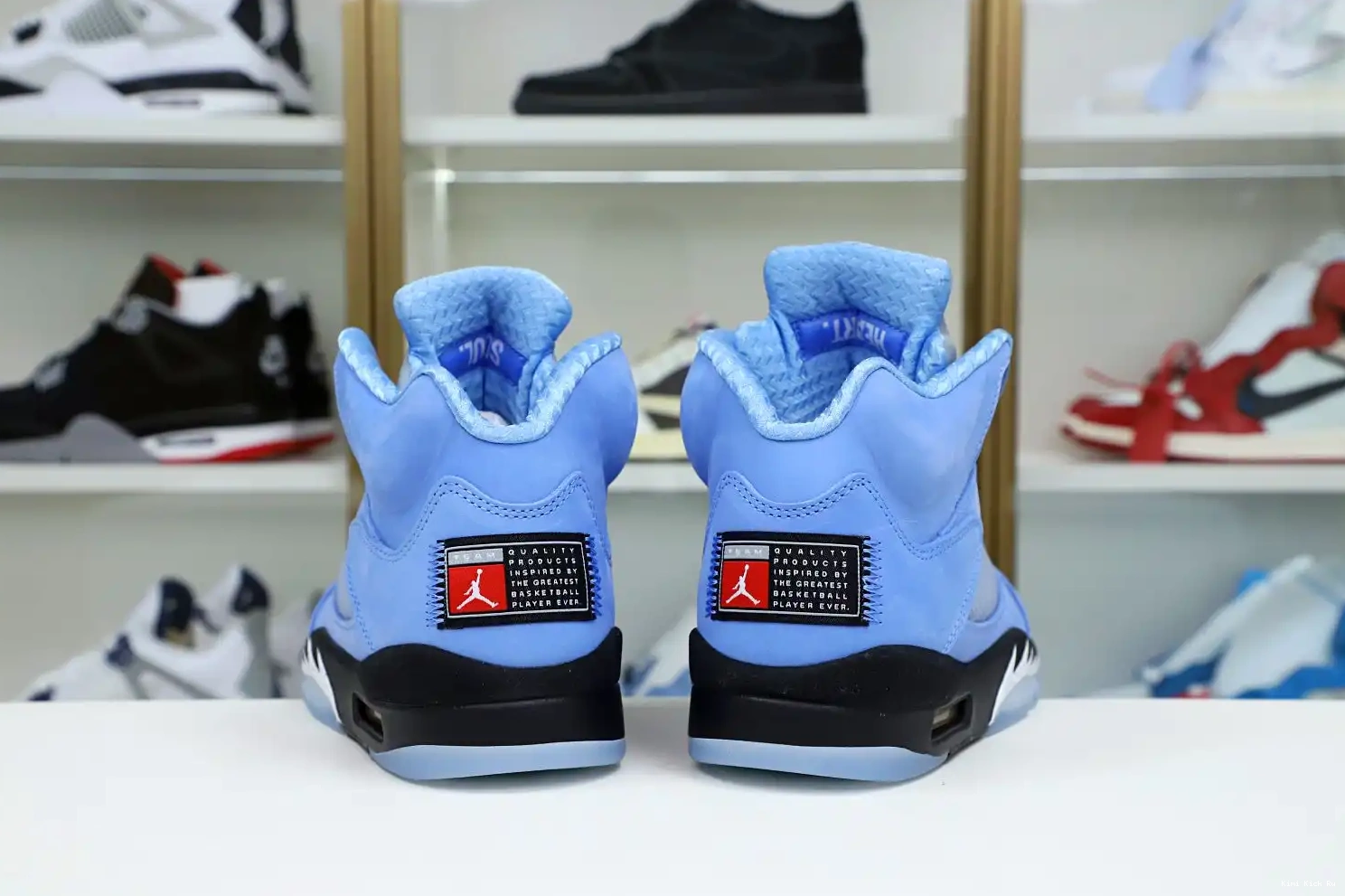 5 UNIVERSITY JORDAN SE Kimikick DV1310 401 BLEU RETRO AIR BLACK-WHITE BLUE 0409